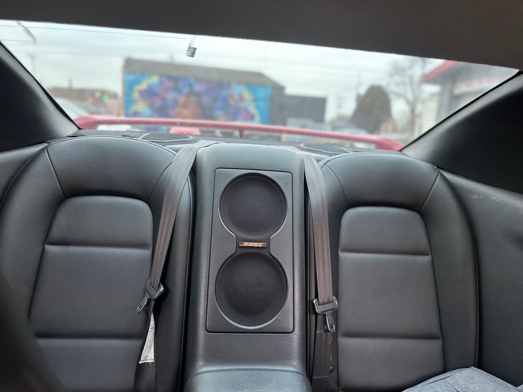 2010 Nissan GT-R Image 12