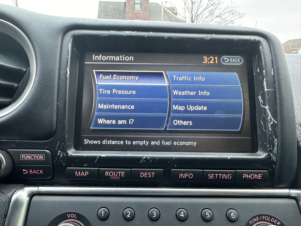 2010 Nissan GT-R Image 15