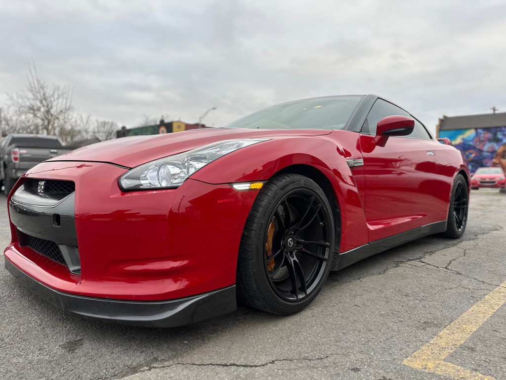2010 Nissan GT-R Image 20