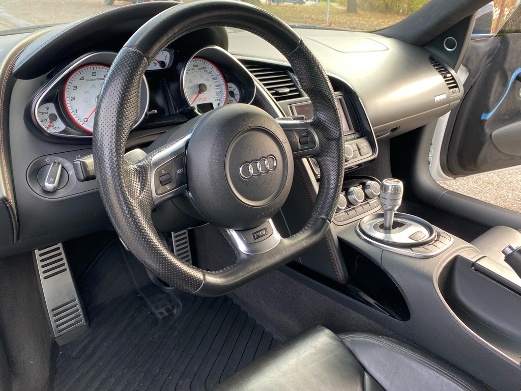 2012 Audi R8 Image 19