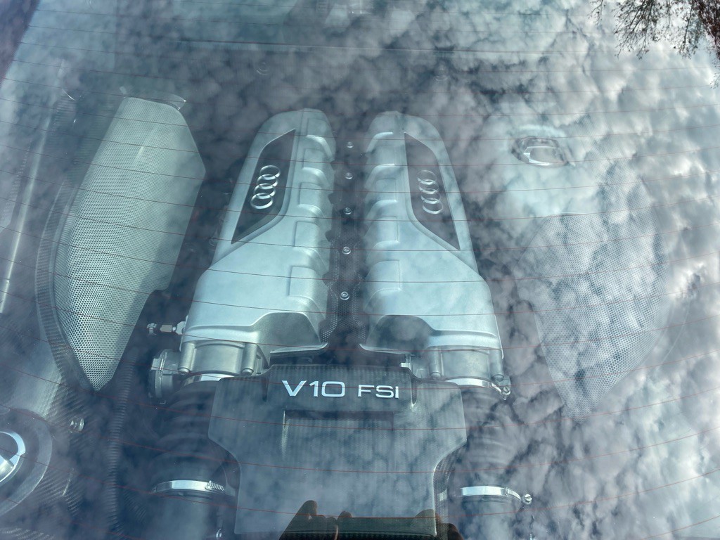 2012 Audi R8 Image 25