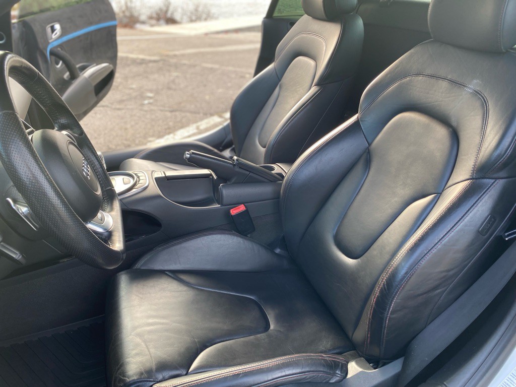 2012 Audi R8 Image 34