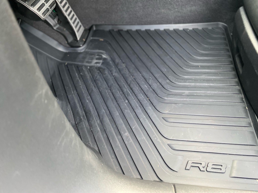 2012 Audi R8 Image 37