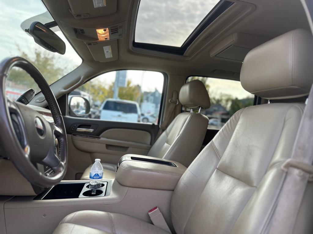 2011 GMC Yukon Image 7