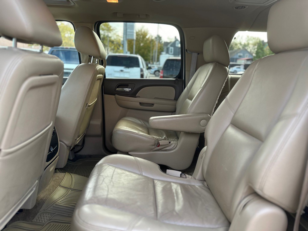 2011 GMC Yukon Image 8