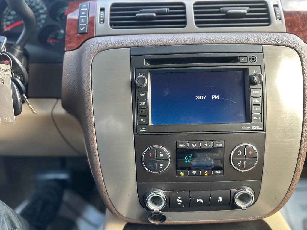 2011 GMC Yukon Image 12