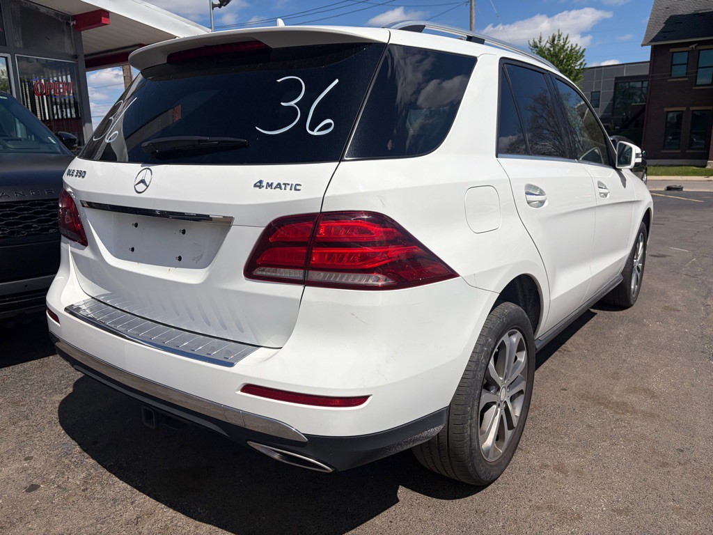 2016 Mercedes-Benz GLE-Class Image 4