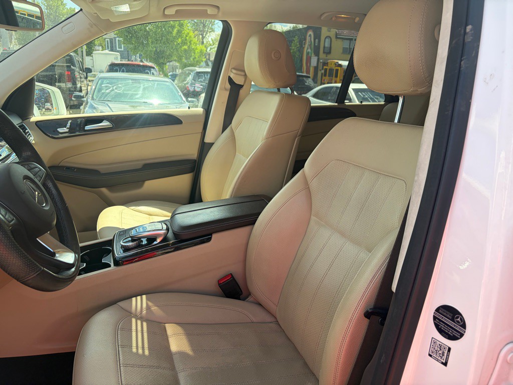 2016 Mercedes-Benz GLE-Class Image 9