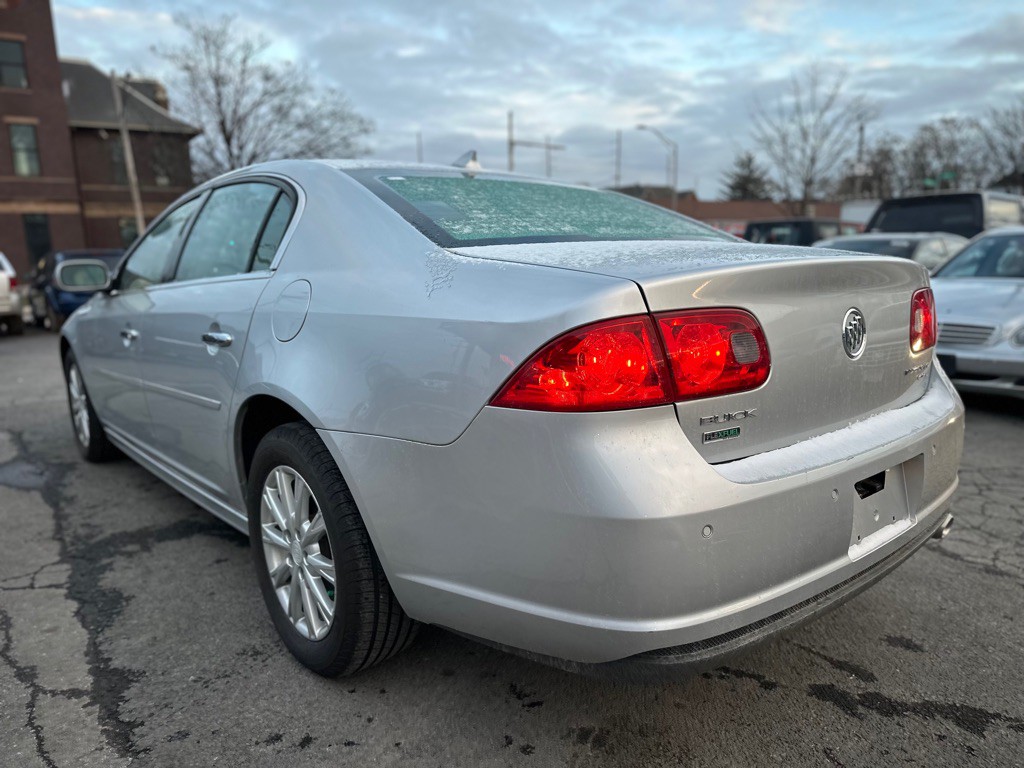 2011 Buick Lucerne Image 4