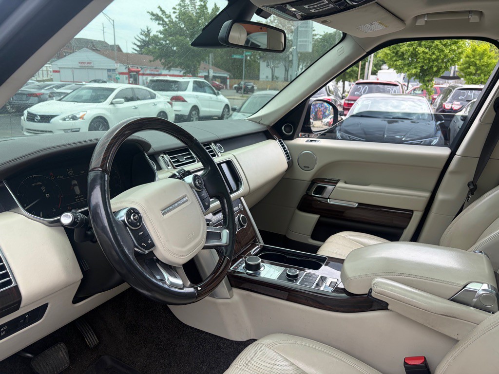 2015 Land Rover Range Rover Image 4