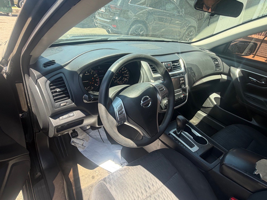 2017 Nissan Altima Image 5