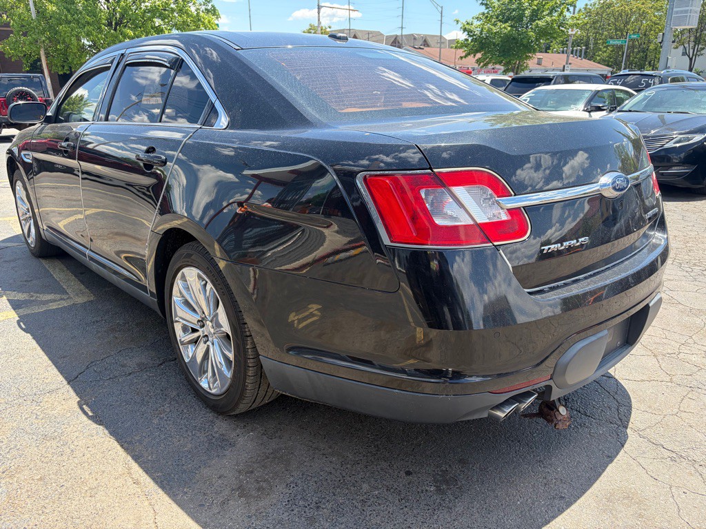 2011 Ford Taurus Image 3