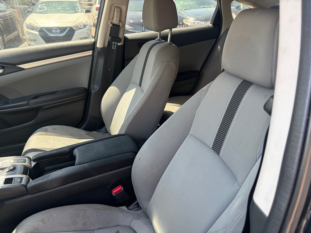 2017 Honda Civic Image 6