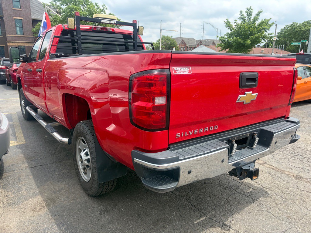 2019 Chevrolet Silverado 1500 Image 2
