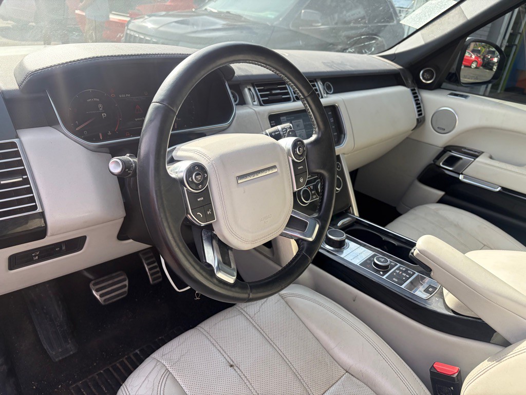 2015 Land Rover Range Rover Image 4