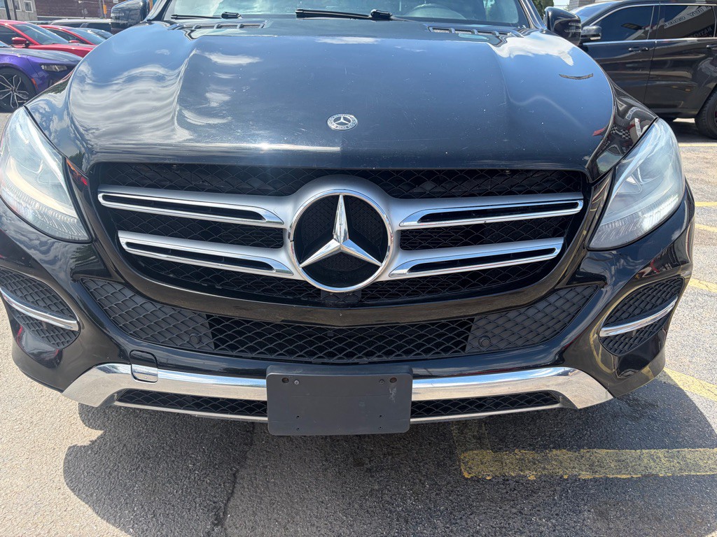2018 Mercedes-Benz GLE-Class Image 2