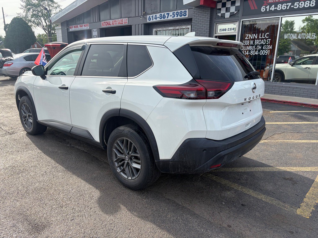 2021 Nissan Rogue Image 2
