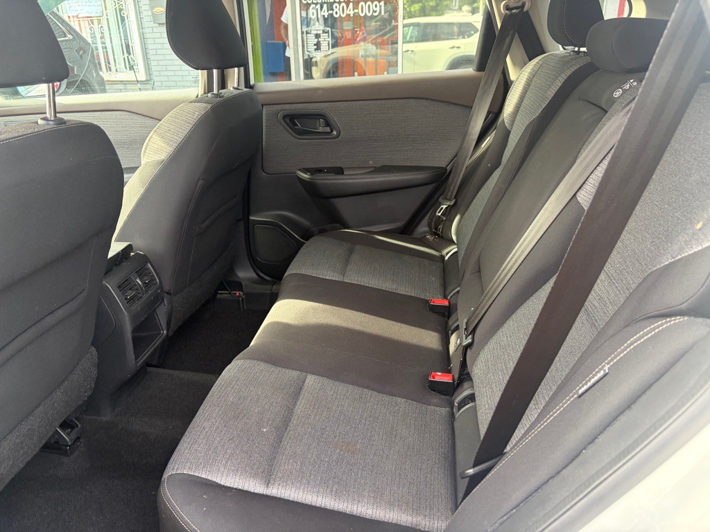 2021 Nissan Rogue Image 8