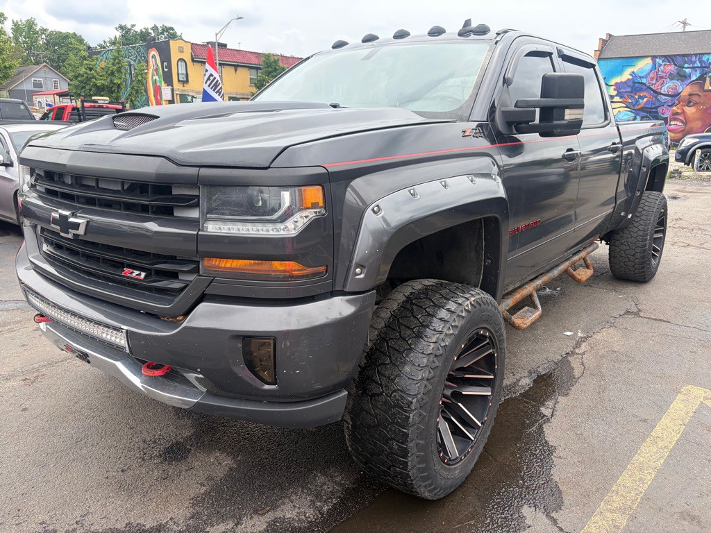 2016 Chevrolet Silverado 1500 Image 2