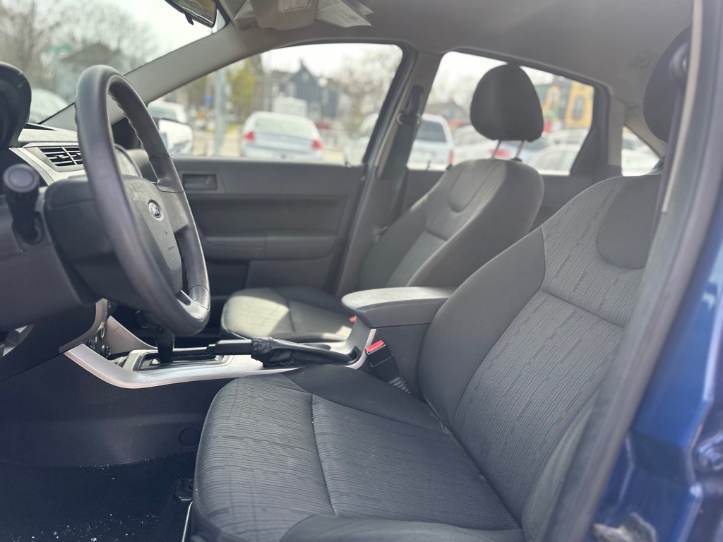 2008 Ford Focus Image 7