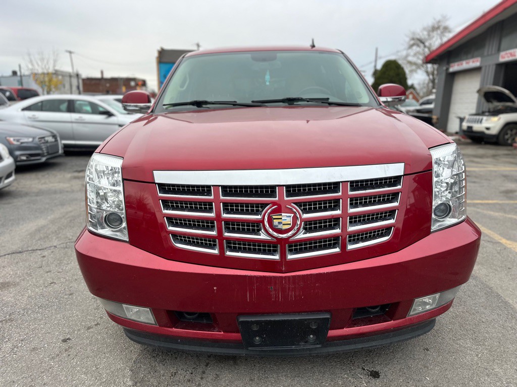 2012 Cadillac Escalade Image 2
