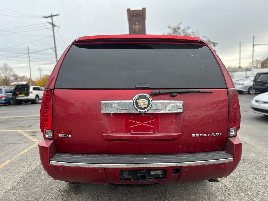 2012 Cadillac Escalade Image 5