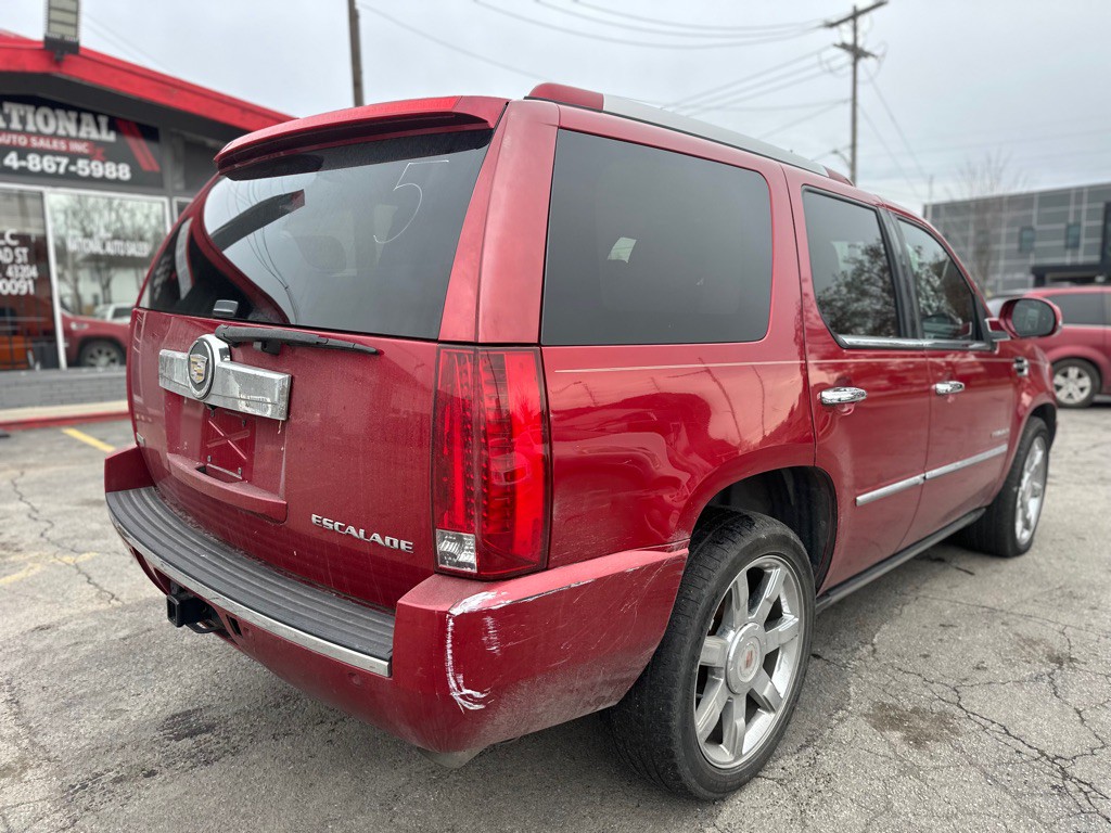 2012 Cadillac Escalade Image 6