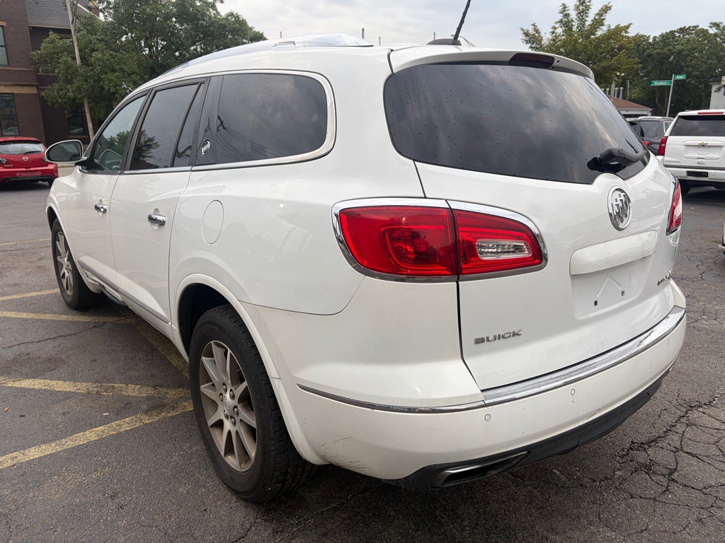 2017 Buick Enclave Image 2