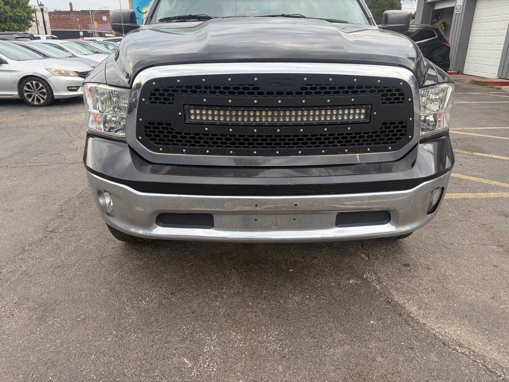 2016 RAM 1500 Image 2