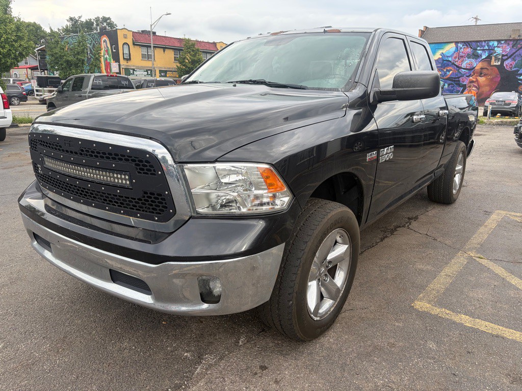 2016 RAM 1500 Image 3