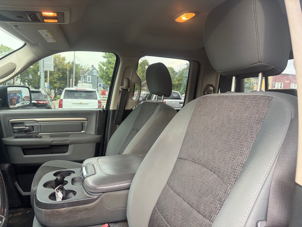 2016 RAM 1500 Image 9