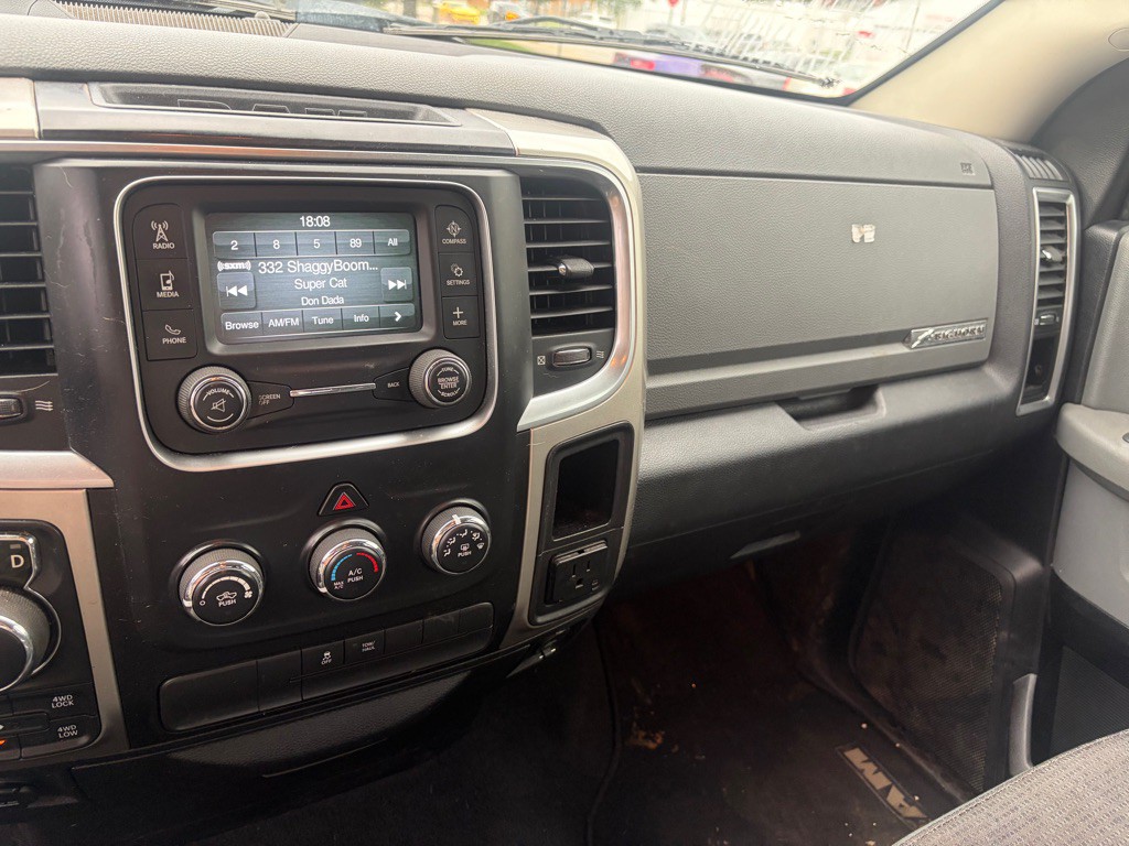 2016 RAM 1500 Image 10