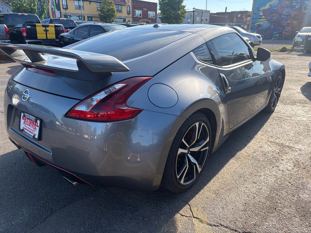 2019 Nissan 370Z Image 3