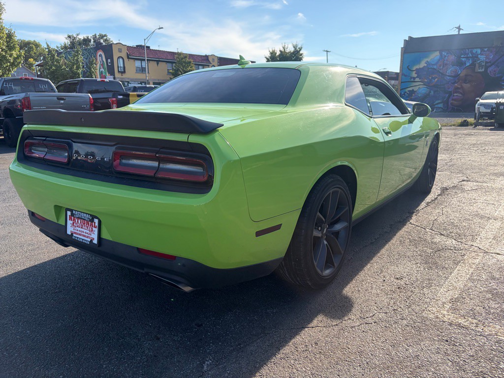 2019 Dodge Challenger Image 3