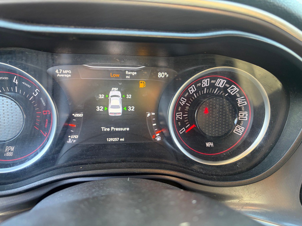 2019 Dodge Challenger Image 8