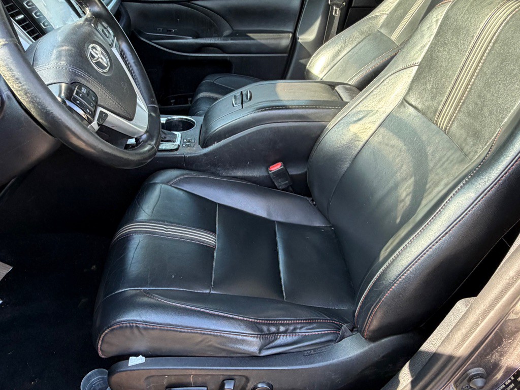 2019 Toyota Highlander Image 6