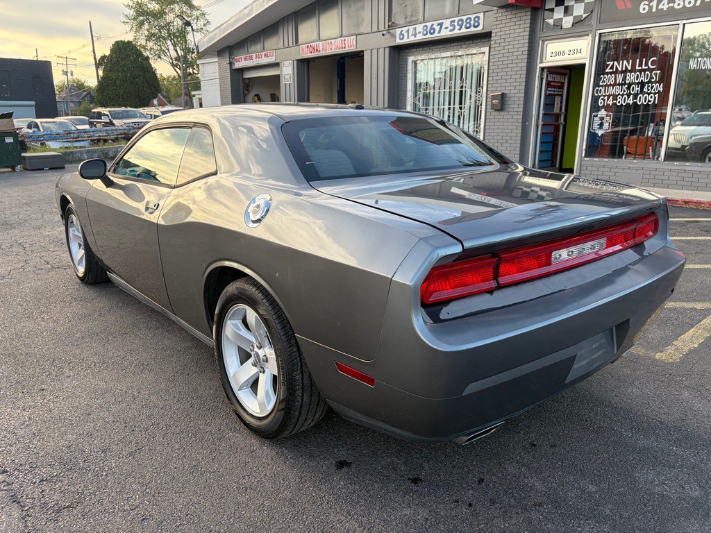 2012 Dodge Challenger Image 2