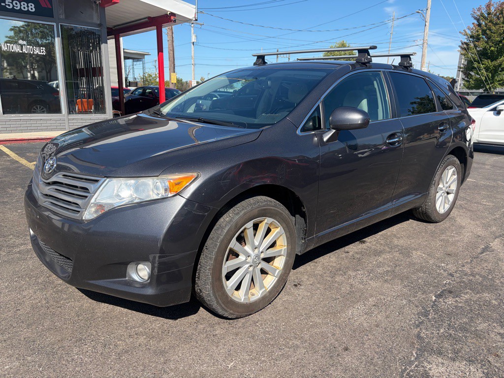 2010 Toyota Venza Image 1