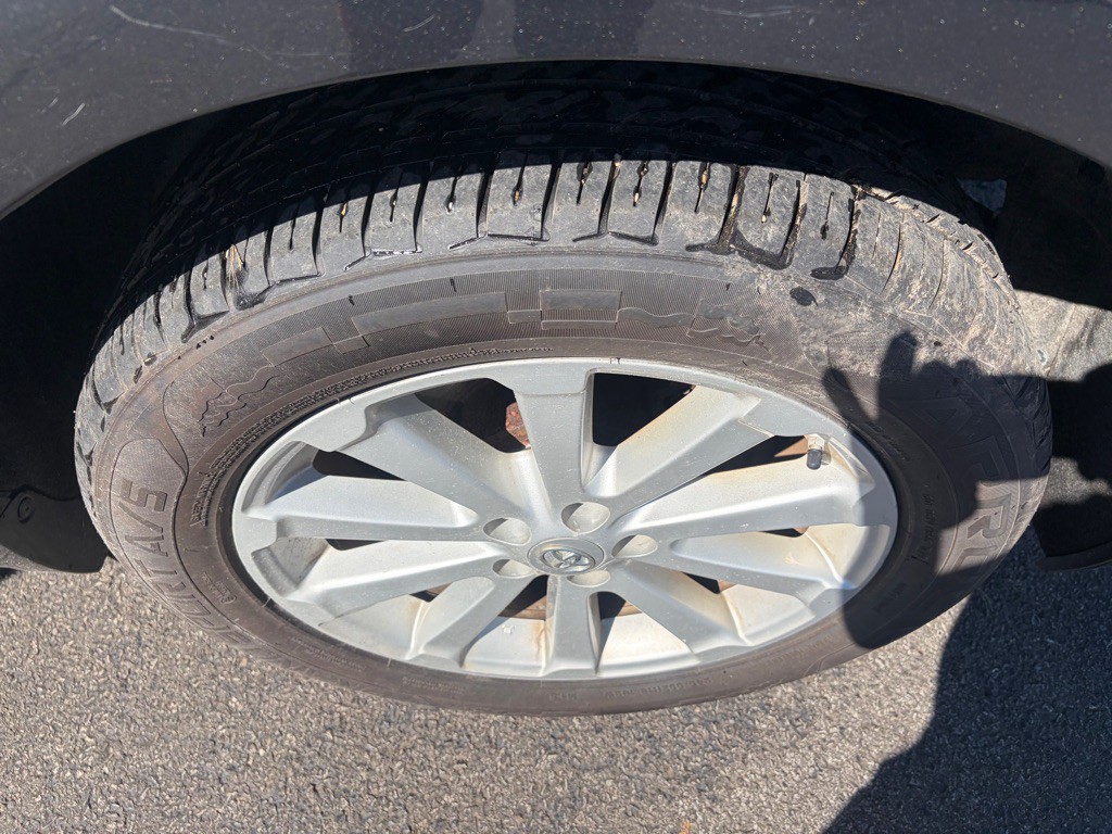 2010 Toyota Venza Image 10