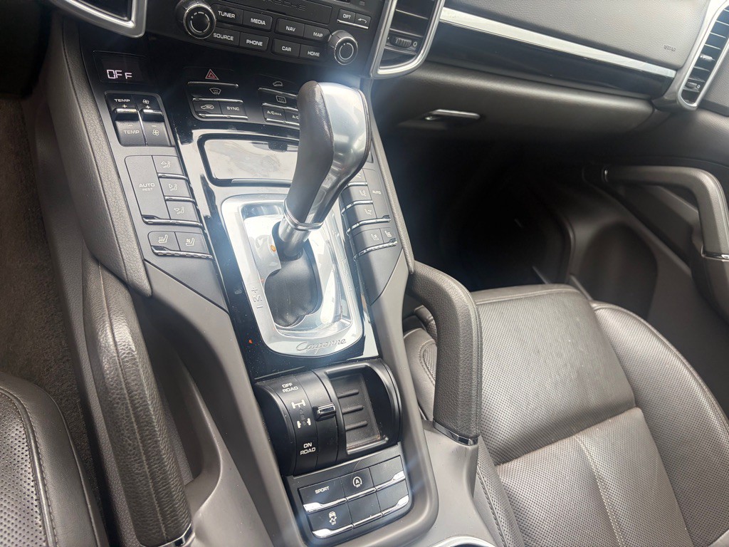 2017 Porsche Cayenne Image 7