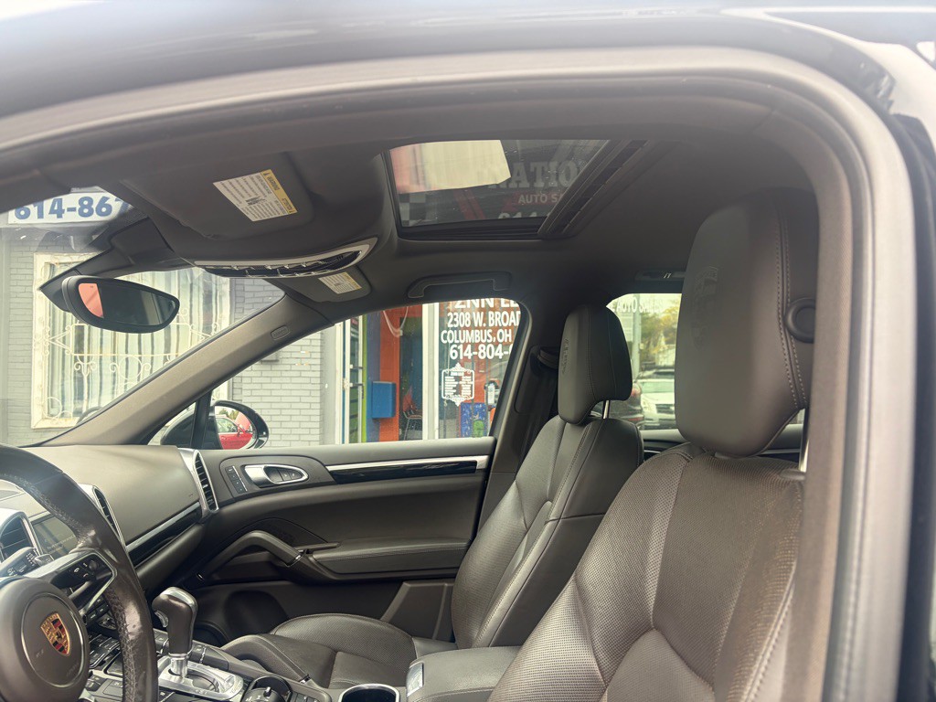 2017 Porsche Cayenne Image 11