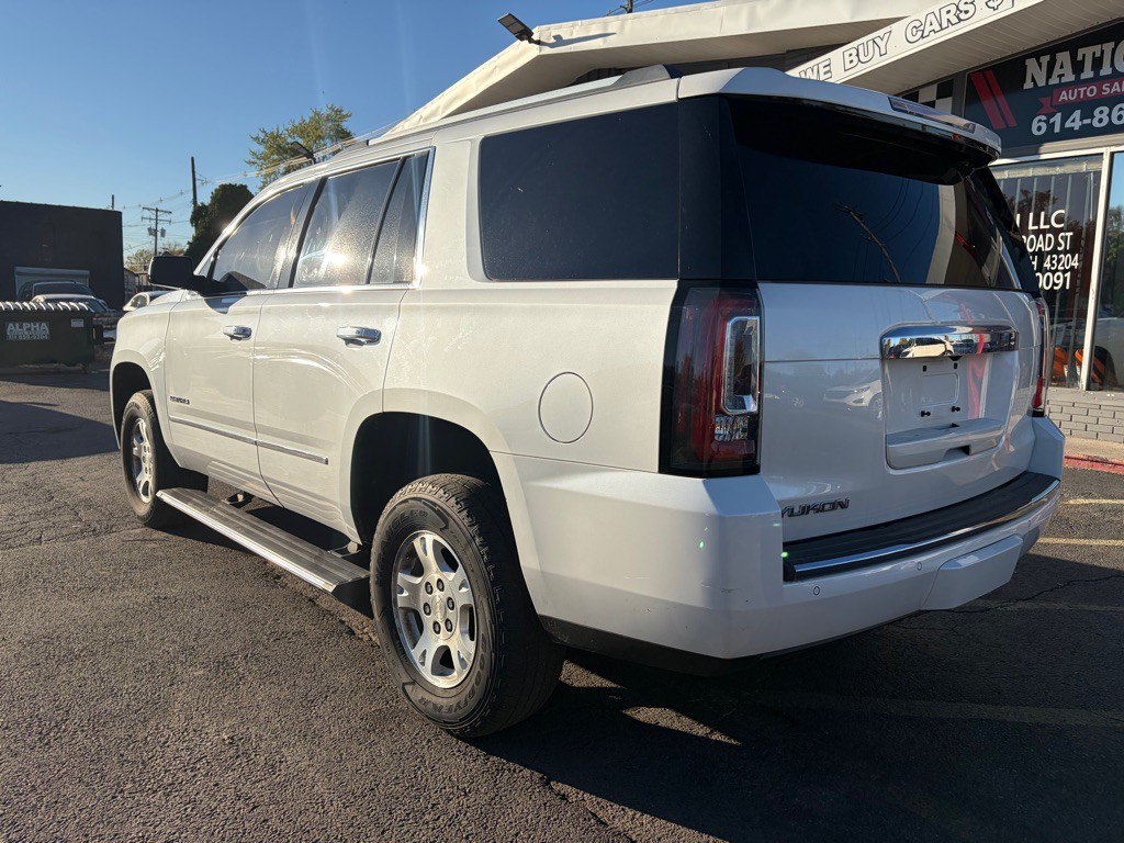 2017 GMC Yukon Image 2
