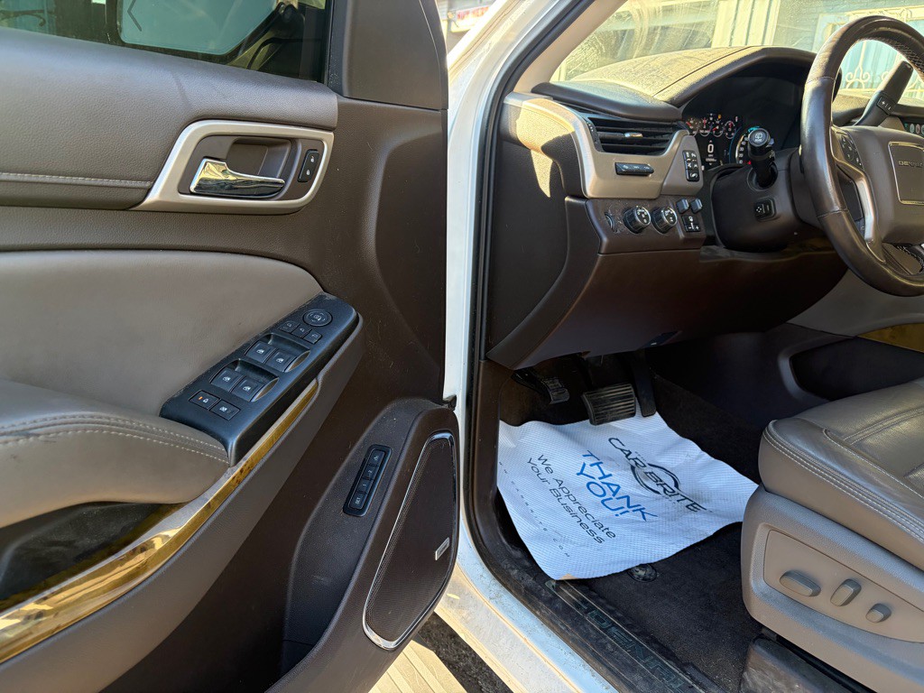 2017 GMC Yukon Image 12