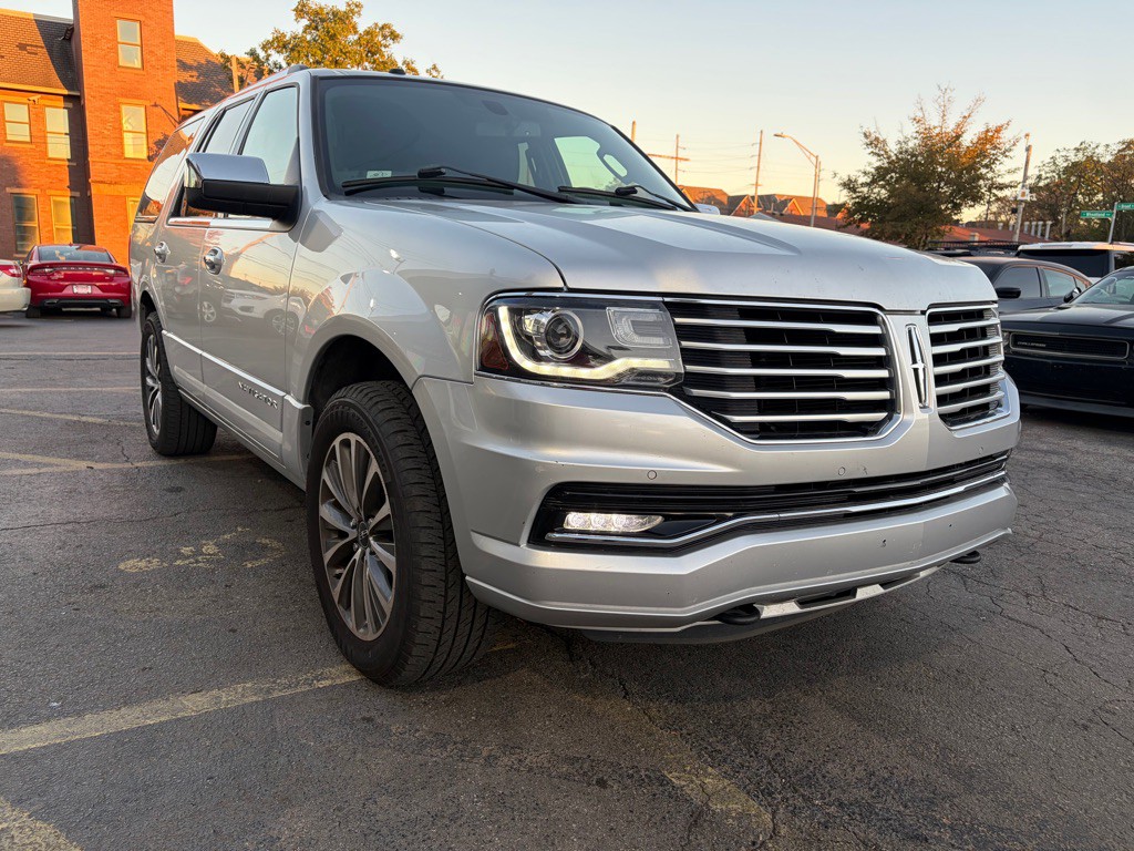 2017 Lincoln Navigator Image 4