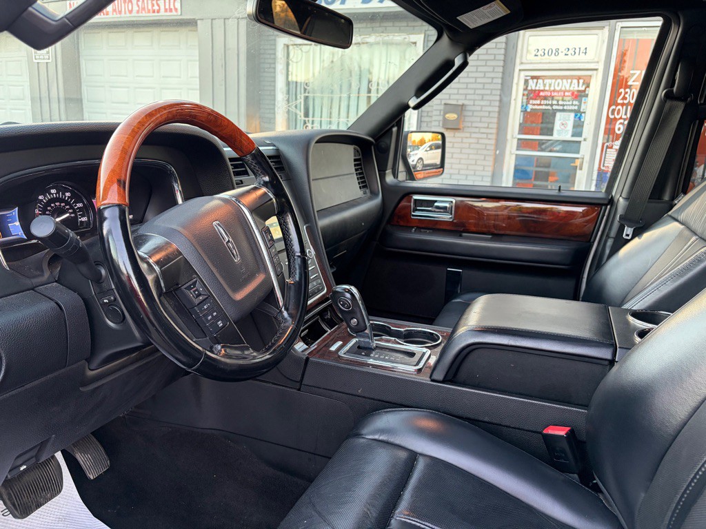 2017 Lincoln Navigator Image 12