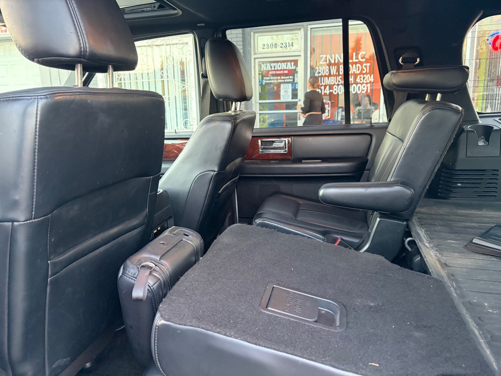 2017 Lincoln Navigator Image 16