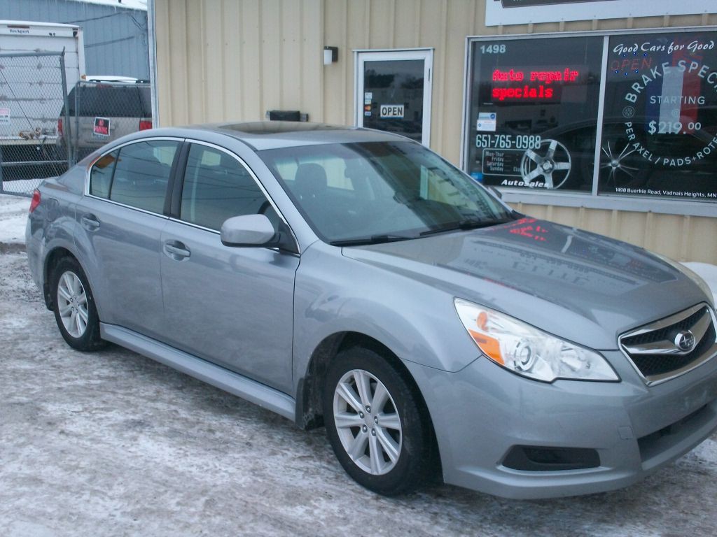 2011 Subaru Legacy Image 2