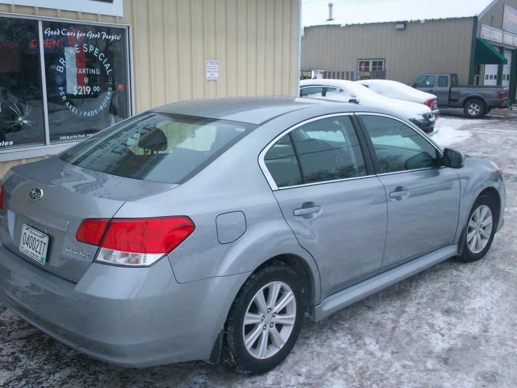 2011 Subaru Legacy Image 3