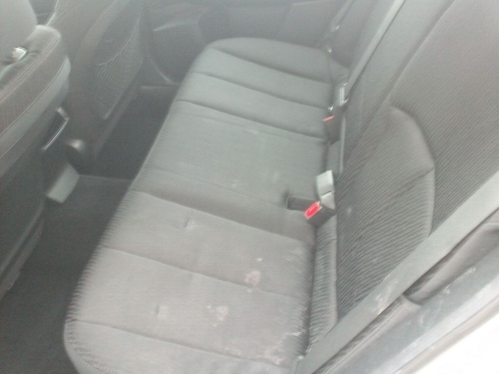 2011 Subaru Legacy Image 5