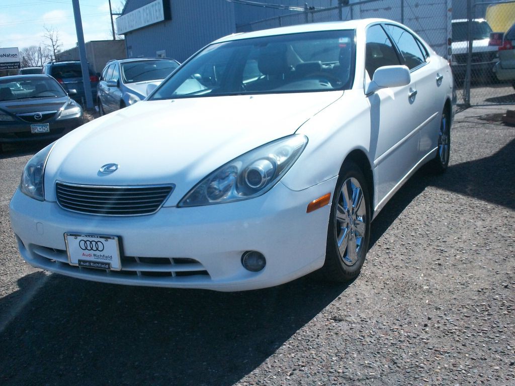 2005 Lexus ES 330 Image 2
